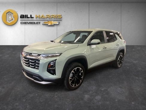 New 2026 Chevrolet Equinox LT w/ Convenience Package II AWD/4WD image 1