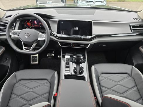 New 2026 Volkswagen Atlas Peak Edition AWD/4WD image 17