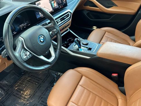 Used 2022 BMW i4 eDrive40 image 9