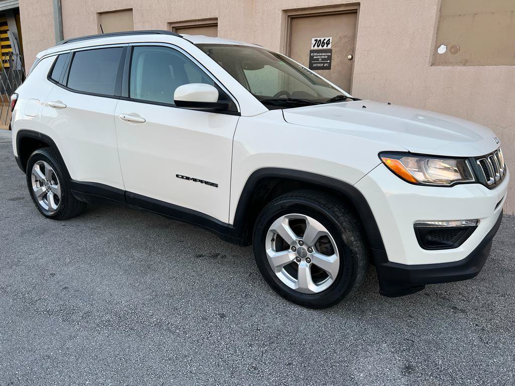 Used 2018 Jeep Compass Latitude w/ Popular Equipment Group FWD image 8