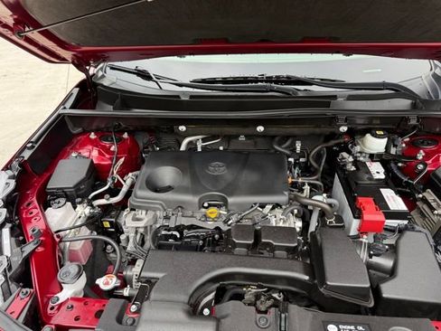 Used 2023 Toyota RAV4 XLE Premium AWD/4WD image 91