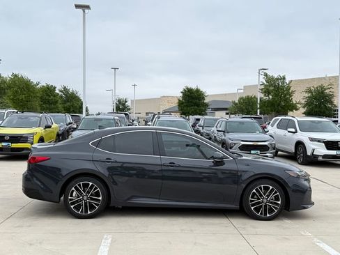 Used 2025 Toyota Camry XLE FWD image 6
