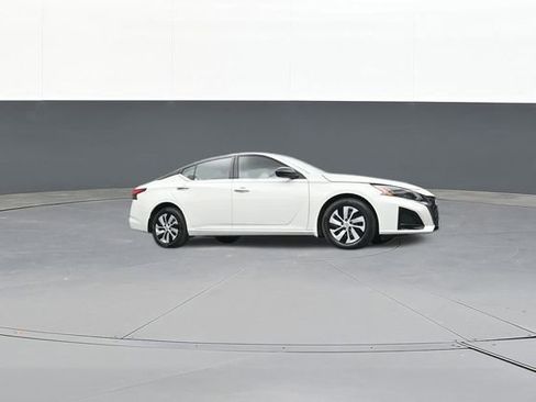 Used 2024 Nissan Altima 2.5 S image 48