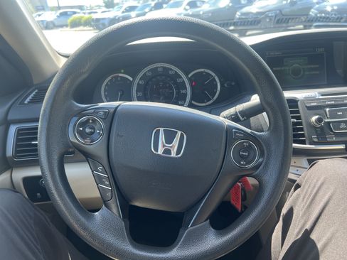 Used 2015 Honda Accord LX image 18
