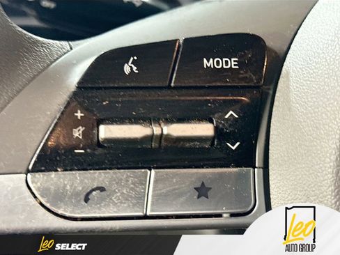 Used 2024 Hyundai Elantra SEL FWD image 12