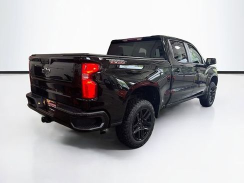 Used 2023 Chevrolet Silverado 1500 LT Trail Boss w/ LPO, Dark Essentials Package AWD/4WD image 6
