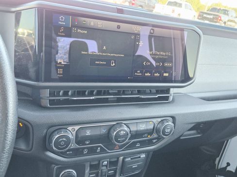 Used 2024 Jeep Gladiator Sport image 28