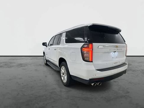 Used 2023 Chevrolet Suburban Premier AWD/4WD image 2