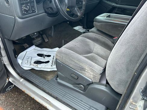 Used 2006 Chevrolet Silverado 1500 LT w/ Light Duty Power Package image 10