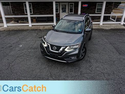 Used 2017 Nissan Rogue SL image 3