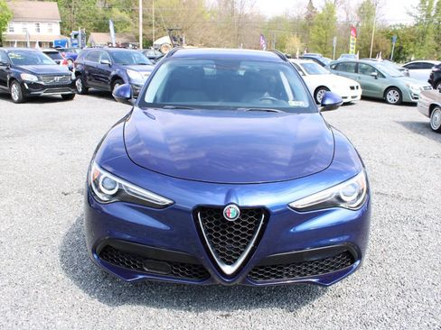 Used 2018 Alfa Romeo Stelvio Sport w/ Quick Order Package 22J Sport AWD/4WD image 3