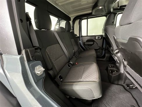 Used 2025 Jeep Gladiator Mojave w/ Safety Group image 28