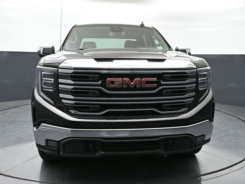 Used 2022 GMC Sierra 1500 SLT w/ SLT Premium Package AWD/4WD image 6
