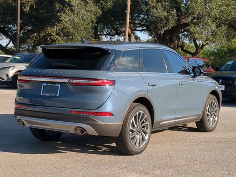 New 2026 Lincoln Corsair Reserve FWD image 3