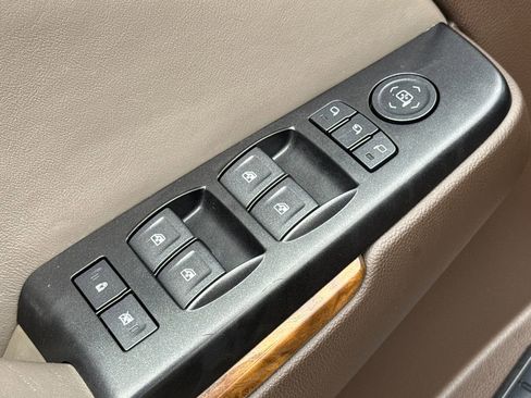 Used 2015 GMC Yukon XL Denali w/ Open Road Package AWD/4WD image 21