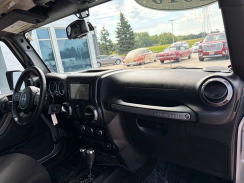 Used 2016 Jeep Wrangler Unlimited Sport w/ Quick Order Package 24S AWD/4WD image 23