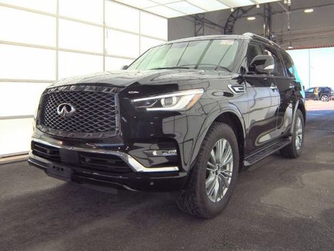 Used 2021 INFINITI QX80 Luxe w/ All-Season Package image 1