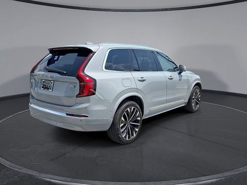 Certified 2026 Volvo XC90 B6 Plus AWD/4WD image 31