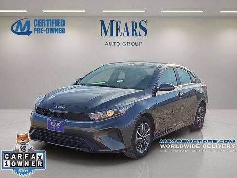 Used 2024 Kia Forte LXS image 1