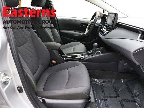 Used 2022 Toyota Corolla LE FWD image 24