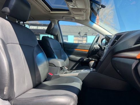 Used 2014 Subaru Outback 2.5i Limited AWD/4WD image 6