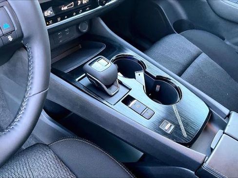 Certified 2025 Nissan Rogue SV image 15