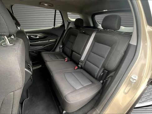 Used 2023 GMC Terrain SLE w/ Driver Convenience Package FWD image 21