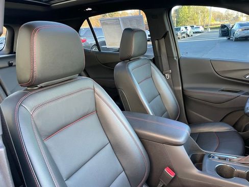 Used 2024 Chevrolet Equinox RS w/ RS Leather Package image 32