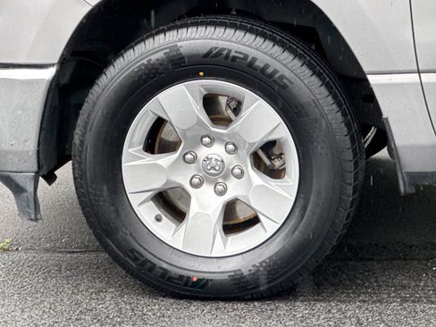 Used 2019 RAM 1500 Big Horn image 30