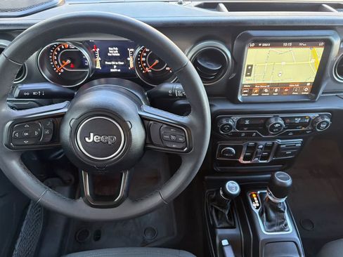 Used 2023 Jeep Gladiator Sport AWD/4WD image 14