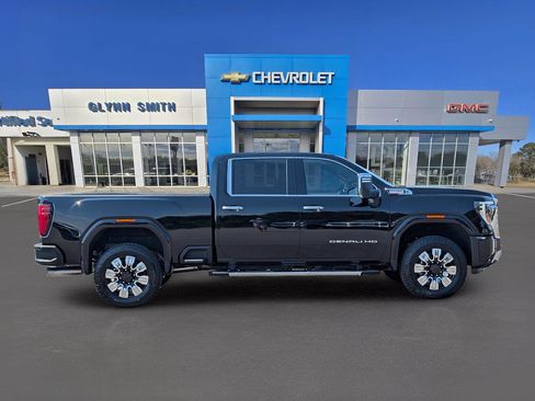 New 2026 GMC Sierra 2500 Denali w/ Technology Package AWD/4WD image 7