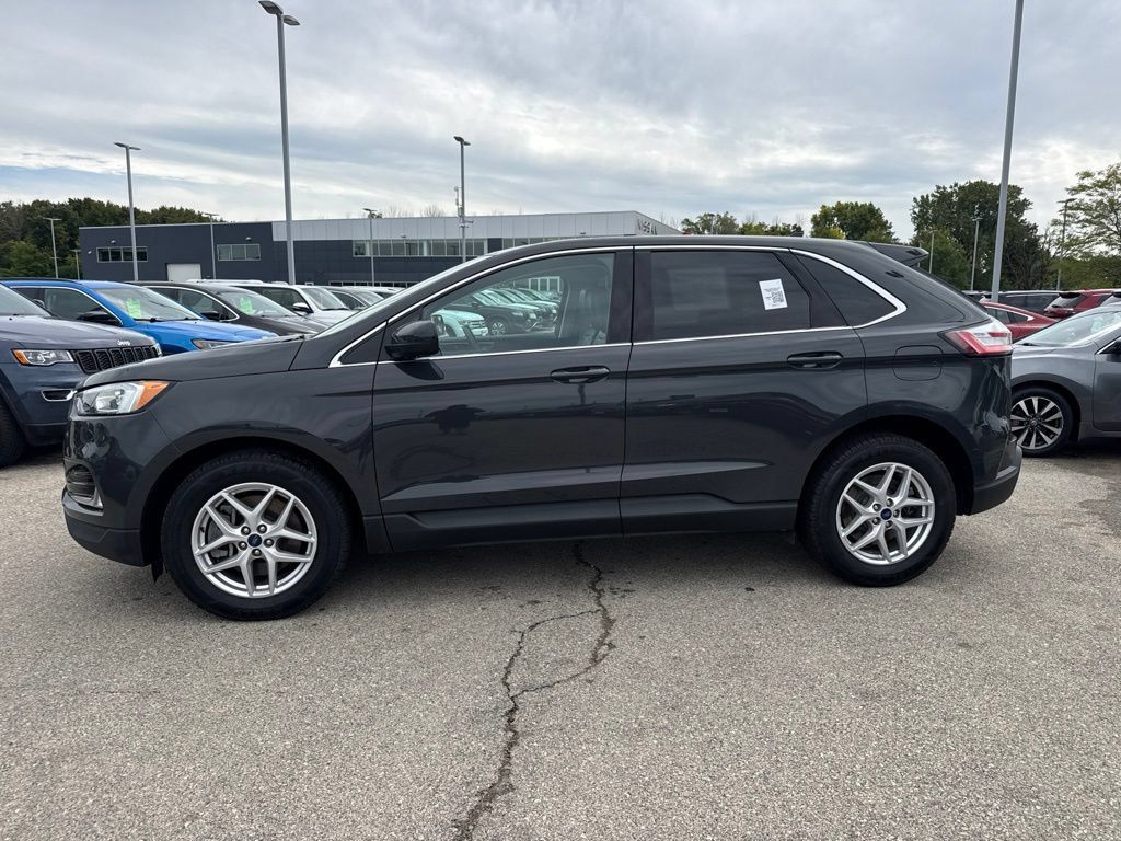 Used 2021 Ford Edge SEL w/ Convenience Package AWD/4WD image 30