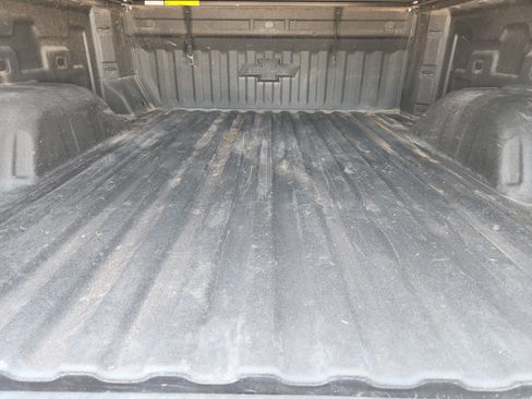 Used 2022 Chevrolet Silverado 1500 LT Trail Boss w/ LT Trail Boss Premium Package AWD/4WD image 32