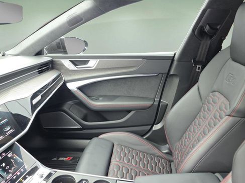 Used 2022 Audi RS 7 Sportback image 12