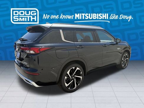 New 2025 Mitsubishi Outlander SEL image 4