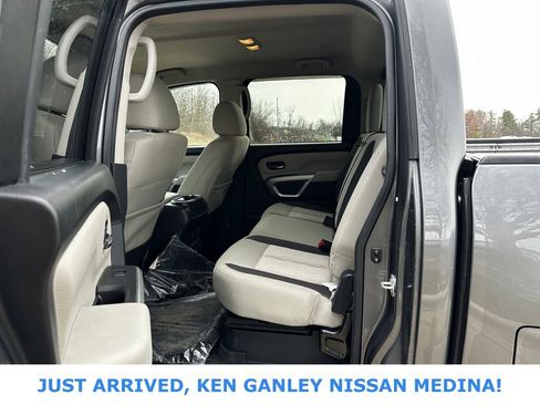 Certified 2024 Nissan Titan SV w/ SV Convenience Package image 15