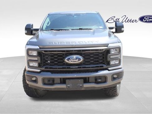 Used 2023 Ford F250 Lariat w/ Sport Appearance Package AWD/4WD image 2