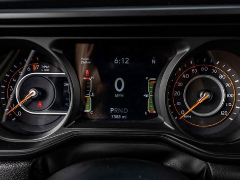Used 2025 Jeep Gladiator Sport AWD/4WD image 19