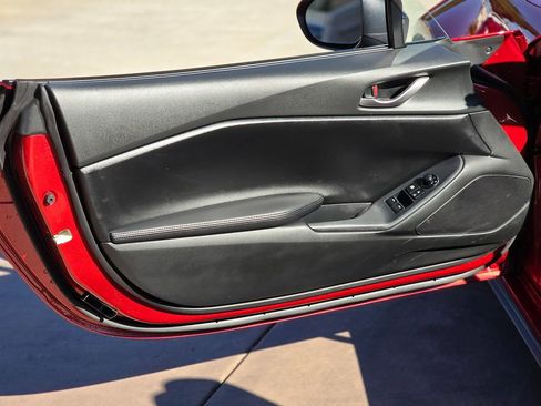 Used 2025 MAZDA MX-5 Miata Sport image 25