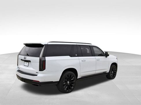 New 2026 Cadillac Escalade ESV Platinum Sport w/ LPO, ONYX Package AWD/4WD image 4