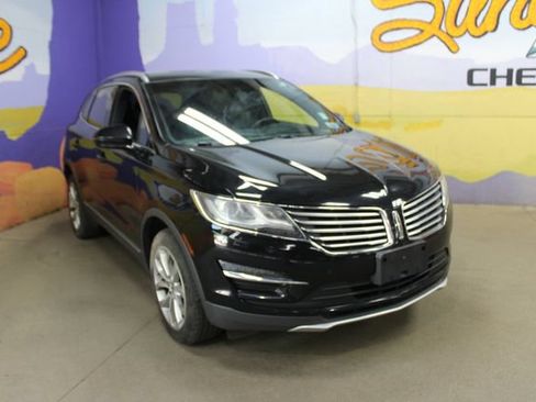 Used 2017 Lincoln MKC Select AWD/4WD image 2