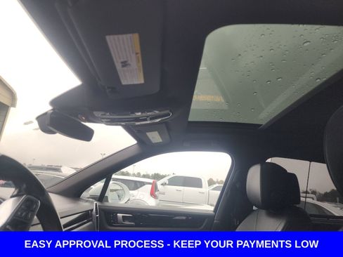 Used 2019 Porsche Cayenne S image 15