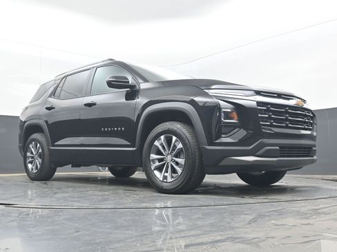 Used 2025 Chevrolet Equinox LT w/ Convenience Package II image 21