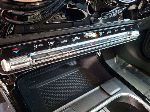 Used 2022 Mercedes-Benz CLA 250 image 16