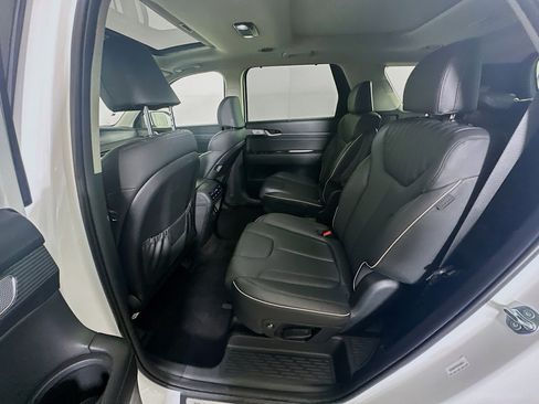 Used 2025 Hyundai Palisade Limited image 30