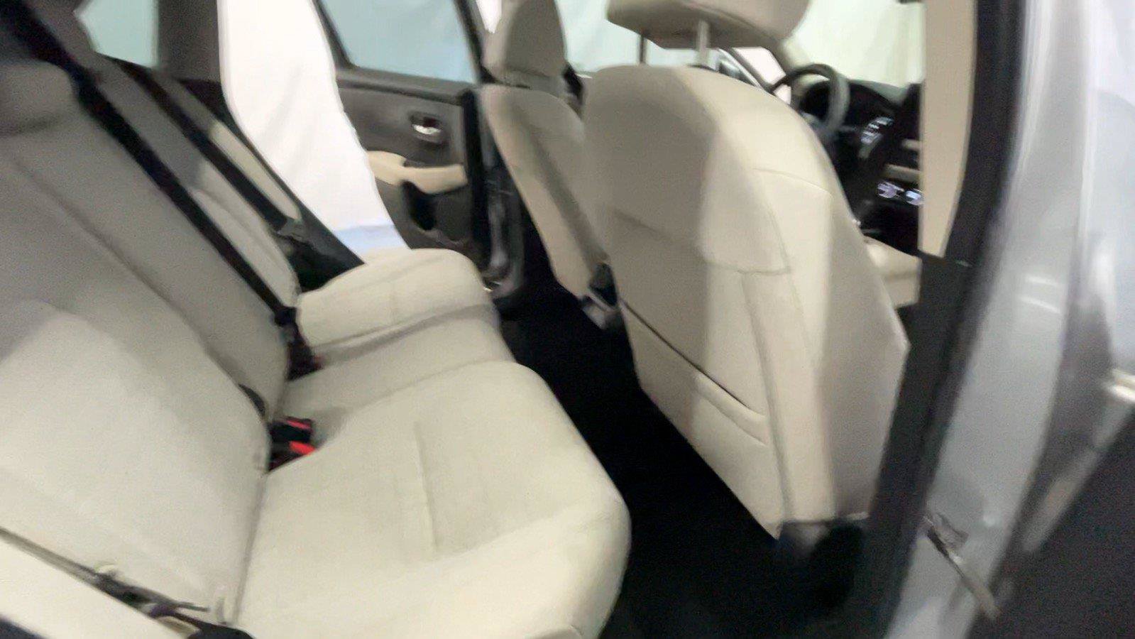 Certified 2024 Honda HR-V LX image 25
