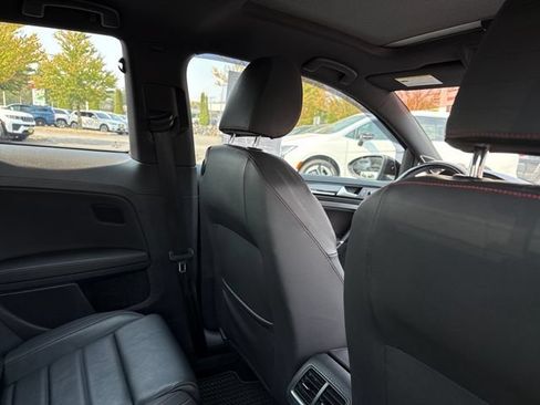 Used 2015 Volkswagen GTI SE w/ Lighting Package (SEL) FWD image 21