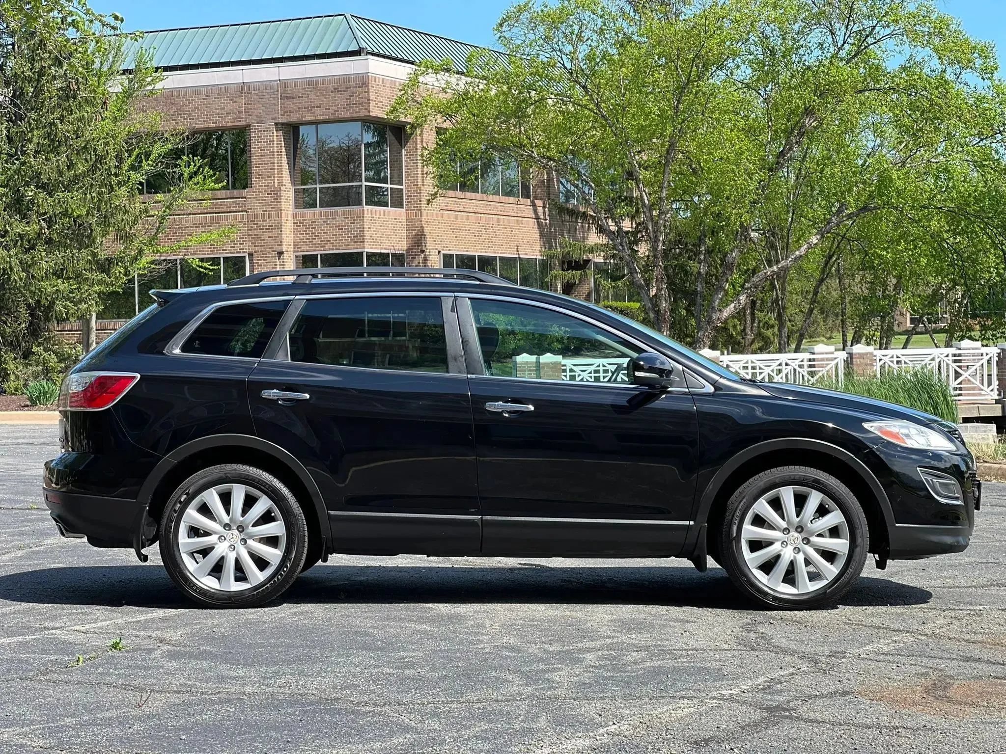 Used 2010 MAZDA CX-9 Grand Touring w/ Moonroof & Bose Audio Pkg AWD/4WD image 6