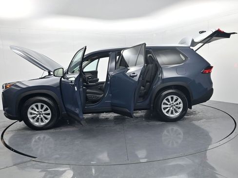 Used 2026 Toyota Grand Highlander XLE image 68