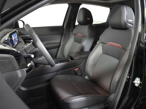 New 2026 Nissan Kicks SR w/ SR Premium Package AWD/4WD image 9